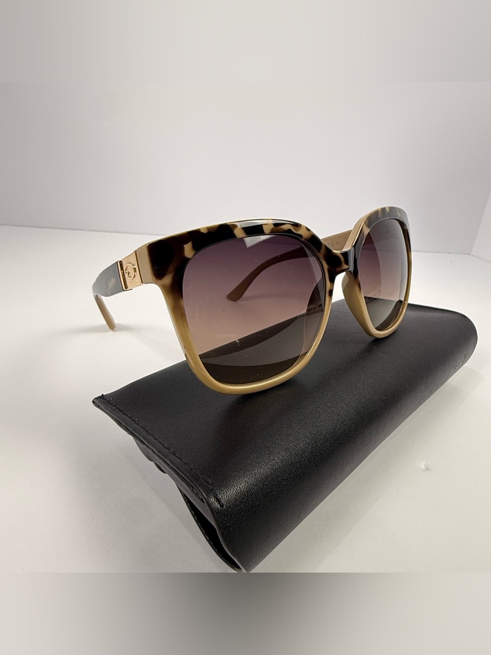 Oscar de la Renta Mod1370 621 Tortoiseshell Gradient Lens Women's Sunglasses